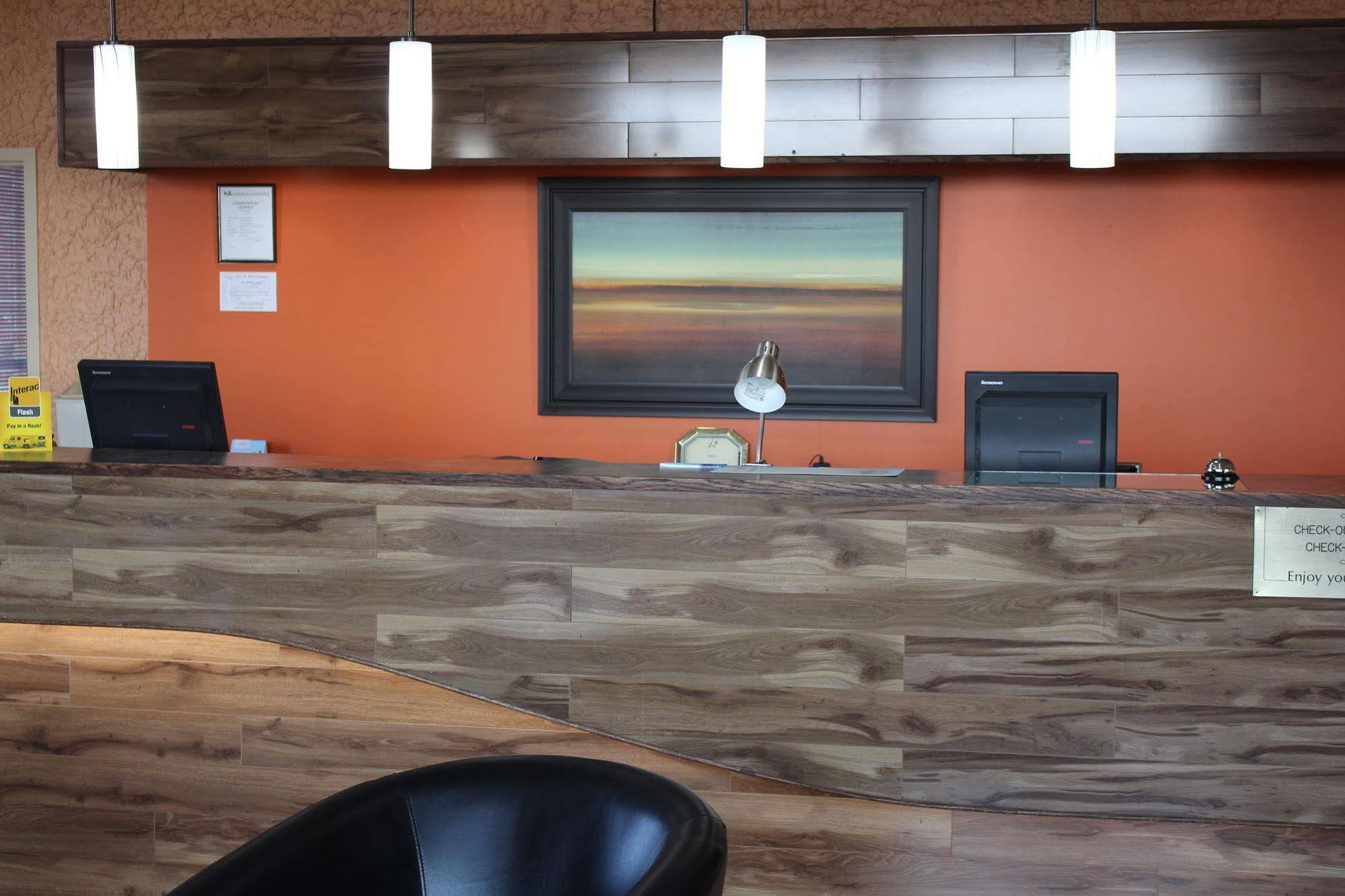 Travelodge By Wyndham Swift Current Εξωτερικό φωτογραφία